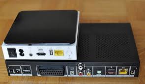 The aim of our cooperation was to create a new awareness for an electronic product that fits seamlessly into a modern living situation, while appearing less technical and isolated, and therefore placing the human interaction in the foreground. Test Lohnt Sich Swisscom Tv 2 0 Pctipp Ch