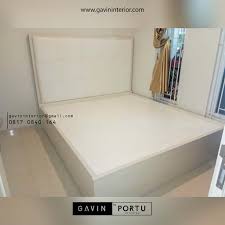 Model tempat tidur adalah kumpulan serial video yang populer saat ini, model tempat tidur minimalis modern sangat diminati semua kalangan, namun baru bisa dinikmati melalui televisi, disini anda bisa menikmati desain tempat tidur minimalis melalui ponsel anda setiap hari. Dipan Tempat Tidur Minimalis Nusaloka Bsd Kitchen Set Minimalis Lemari Pakaian Custom Hpl Duco Dan Laker Terbaik