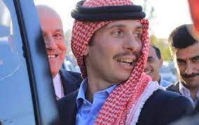 الأمير علي يمازح زوجته خلال لقاء تلفزيوني.mp4. Lszi0aeihzbpcm