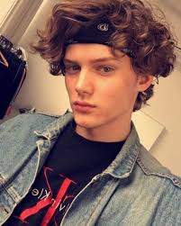 I think bandanas are one of the ea. How To Style Men S Curly Hair Styling Ideas For The Modern Man
