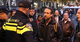 Willem engel, de leider van de actiegroep viruswaarheid, had de nederlandse avondklok succesvol aangevochten in kort geding. Viruswaarheid Voorman Willem Engel Is Vrij En Wilde Direct Door Naar Nieuwe Demonstratie Binnenland Ad Nl