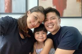 Sharifah nor azean binti syed mahadzir alyahya (born 30 may 1983), better known by her stage name scha alyahya, is a malaysian model, actress and tv host. Pengalaman Hamil Scha Alyahya