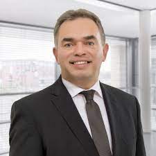 Illinois gop congressman adam kinzinger, who was censured for voting to impeach trump in the house of representatives, took to twitter to mock the party's decision to punish dissenting voices by. Hubert Overesch Vorstand Volksbank Munsterland Nord Eg Xing