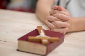 Pe langa laptele si cornul de la scoala, elevii din clasele primare, dar si copiii de la gradinite ar putea primi lunar si cate un borcan de miere, potrivit unui proiect de lege aprobat marti de senat si care merge la camera deputatilor, for decizional. ExperienÈ›a Mea La Ora De Religie Preotul A Tunat È™i A Fulgerat Impotriva Mea Umilindu MÄƒ In FaÈ›a Intregii Clase