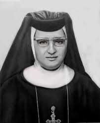 Inauguración temporada deportiva 1957. Germán L. Soriano, capitán de la  selección juvenil Lasallista; Olga Antonetti, madrina y Prof. Federico  Garrucho, delegado