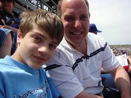 Does Dustin have a father 🤔