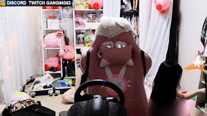 Twitch Streamer Flashing Boobs \\u0026 Accidental Nip Slips Set 37 - EPORNER