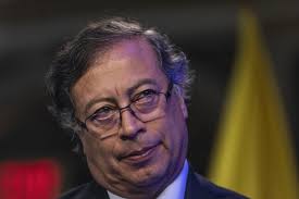 Por qué la Corte Constitucional podría tumbar la reforma a la salud y hay  plan B?