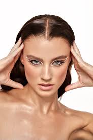 Alyssa Lucienne Roberts — Genetics Model Management