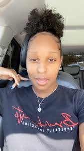 She’s backkkkk 😌 Crazy to think that after having my 1st c section, I was  told that I could never have abs and here we are 2 months postpartum, after  my 2nd c section … am I tripping or do y’all see ...