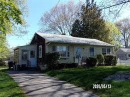 Palmer pointe in barrington, which will provide 46 affordable apartments at two locations, 40 apartments on sowams road and 6 units on three vacant lots at the sweetbriar development in west. 5 Williams St Barrington Ri 02806 Zillow