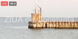 Dj celebri şi artişti de renume internaţional urcă pe cele cinci scene amenajate aici. Live Plaja Modern Din ConstanÈa OazÄ De LiniÈte La Finalul Unei Zile Agitate