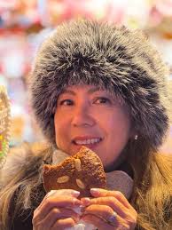 wasnt able to head to europe for the markets this year but was beyond happy  when i bought one of the few nutcracker mugs left at the Chicago  christkindle market!!