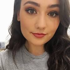 Lucy Fleming (@LucyFleming_)