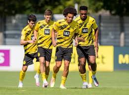 Full squad information for borussia dortmund, including formation summary and lineups from recent games, player profiles and team news. Borussia Dortmund Announce 28 Man Squad For Ucl