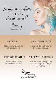 Según el psicoanalista sigmund freud, se trata de «un mecanismo de defensa mediante el cual. La Ley Del Espejo En La Practica Todo Lo Que Te Molesta Del Otro Esta De Verdad Dentro Frases De Milagros Un Curso De Milagros Frases Codependencia Emocional