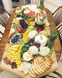 Pin By Karine Cote On Fete 4 Ans Louis Table Decorations Decor Cheese Board