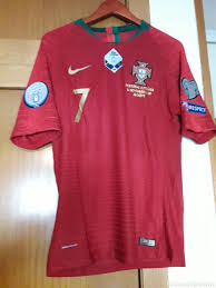 La tela altamente transpirable ayuda a mantener el sudor alejado de la piel, para que se mantenga fresc. Camiseta Casa Seleccion De Portugal Eurocopa 20 Buy Football T Shirts At Todocoleccion 191170841