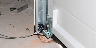 Considering diy garage door repair? 4 Ways Diy Garage Door Repair Is Dangerous Garage Doors Plus Llc