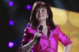 Naomi Judd Autopsy Confirms Country Singer's Cause of Death - Bloomberg