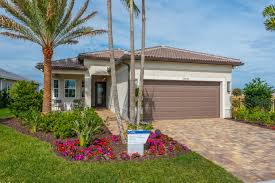 Beautiful Florida Homes Gl Homes In 2020 Florida Homes For Sale Florida Real Estate Florida Home
