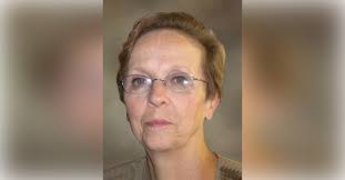 Kay Lyons's Instagram, Twitter & Facebook