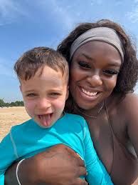 I appreciate my experience with you all…. The first time witnessing  critical mass, I worked downtown 4 years ago and seen you all riding  through. I was commited to riding one day