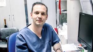 Fostul ministru al românilor de pretutindeni, actorul bogdan stanoevici, şi candidat la parlamentare, nu poartă mască pentru că este sănătos ş pentru. Radu È›incu AnunÈ› DupÄƒ Moartea Lui Bogdan Stanoevici Un Pacient Intubat Ventilat Cu O InfecÈ›ie ViralÄƒ Are Toate Riscurile De A Se Contamina È™i Cu InfecÈ›ii Nosocomiale Gandul