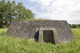Bij oorlogsdreiging konden militairen van muiden tot aan de biesbosch brede stroken land onder water zetten, zodat holland onbereikbaar was. Bestand Inangszijde Van Een Bunker Gelegen Aan Het Bunkerpad Langs De Provincialeweg Onderdeel Van De Nieuwe Hollandse Waterlinie Bunnik 20429718 Rce Jpg Wikipedia
