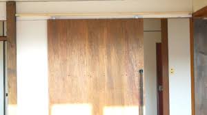 部屋を漆喰壁に 引き戸を素人発想でdiyしてみた 壁と引き戸の組み立て編 やっとこ diy初心者が賃貸でおしゃれな部屋作りを目指す 引き戸 漆喰壁 部屋 おしゃれ