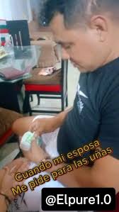 Aguevardo le salió más vivo #diadelasmadres Ubicados en la carrera 14 del  barrio simón Bolívar a una cuadra de farmaexito #humor #risas #venezuela  #colombia #viralvideos #bromas #alegria #feliz #felizdia #domimgo  #diadelasmadres #diademadres #