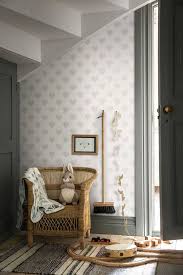 Varje år lanserar boråstapeter upp till sju nya tapetkollektioner som skapas i borås, från design till färdig rulle. Borastapeter Tapete Sweetheart Hauchzarte Herzen Scandinavian Designers Mini Romy Kindermobel