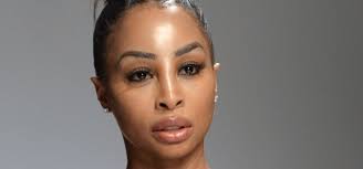 The couple seems to have hit a bump within the highway that has left many south africans firstly involved and now plainly confused. Khanyi Mbau Posts Hilarious Video About Iphone Users And It S Totally Relatable Drum