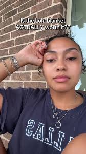 Lola Blanket Vs Unhide