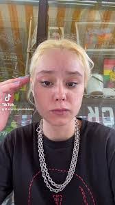 Eryn Lee's Instagram, Twitter & Facebook