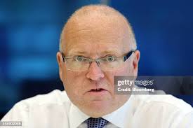 12 Photos & High Res Pictures