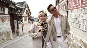 Masih mengekalkan trend adaptasi novel, filem ini turut diambil dari novel dengan tajuk yang sama karya suri ryana. Malam Gala Kimchi Untuk Awak Youtube