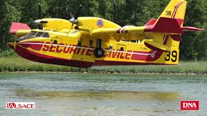 The name canadair is a portmanteau of canada and air. Un Canadair En Alsace Youtube