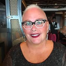 Stacy Cardwell's Instagram, Twitter & Facebook