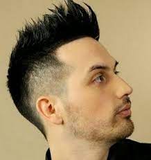 Gaya rambut pria satu ini merupakan perpaduan dari gaya rambut medium bangs (berponi) dan voluminous pompadour (pompadour yang bervolume). Gaya Rambut Pendek Pria Indonesia 2019