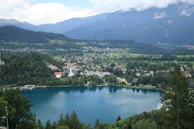 Bled, slowenien 14 hotels, 40 appartements, 22 pensionen und 17 weitere angebote der unterkunft gästebewertungen 91% basierend auf 41,888 bewertungen. Der Schonste See In Slowenien Lake Bled Oder Lake Bohinj Weltwunderer
