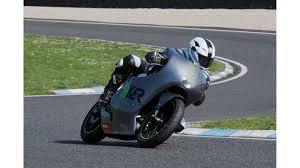 Motorcycle racing videos showing everyone, or at least i tried to get every racer in this racing video. French Company H Ker Unveils Appropriately Named First Electric Motorcycle W Videos