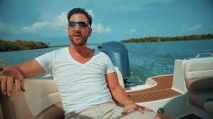 15 prozent auf alles in den ersten 14 tagen! Wendler Egal Michael Wendler On Flipboard Promis Haare Rtl Ein Videozusammenschnitt Aus Dem Musikvideo Zum Lied Egal Von Michael Wendler Und Zwei Anglern Sorgte Fur Die Bekanntheit Des Memes