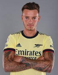 Arsenal plays in the premier league, the top flig. Jk3fvw Jnkurnm