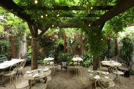 15 Outdoor Garden Restaurants Bars To Try In Nyc Domino Outdoor Restaurant Patio Outdoor Restaurant Design Restaurant Seating