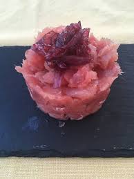 Si preparano in pochissimo e il loro sapore è travolgente. Tartare Di Tonno Con Cipolle Caramellate Picture Of Osteria Amori E Sapori Genoa Tripadvisor