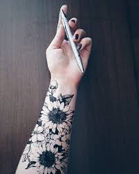 This Is A Really Cute Sunflower Tattoo Sunflower Tattoo On Wrist Sleeve Tattoos For Women Sunflower Tattoo Shoulder