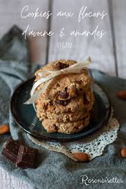 Cookies Vegan Aux Flocons D Avoine Chocolat Noir Et Amande Rosenoisettes En 2020 Cookies Recette Cookies Et Biscuits Recette Chocolat