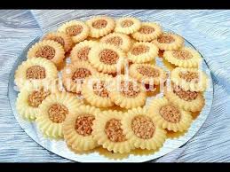 حلوة نوار الشمس Les Romias وصفة المخابز ناجحة ورائعة Youtube Yummy Cookies Recipes Desserts