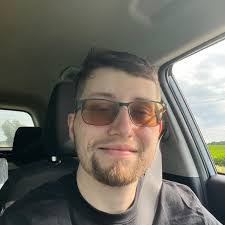 George Righter's Instagram, Twitter & Facebook